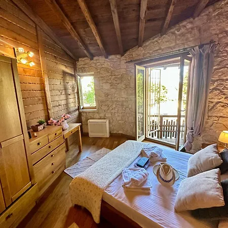 2k Eco Pool & Stone Kriopijí