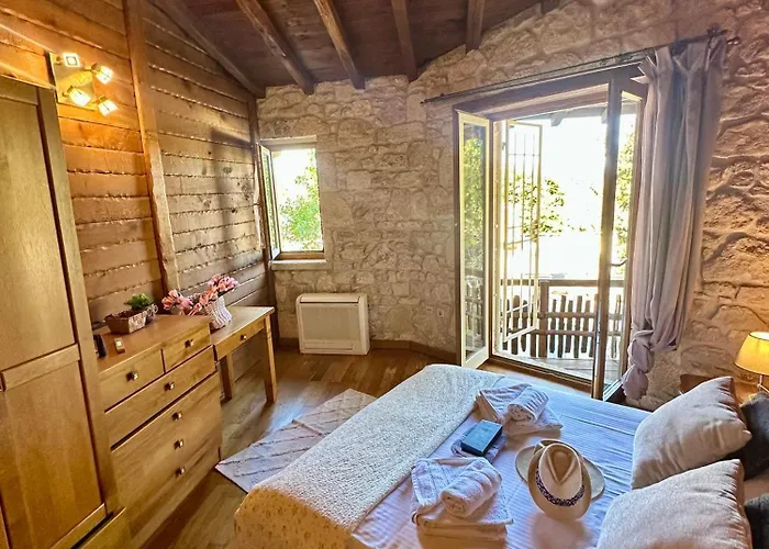 2k Eco Pool & Stone Kryopigi