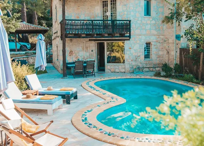 2k Eco Pool & Stone Villa